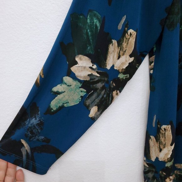 Calvin Klein Dark Floral Fairy Long Sleeve Women's Stretchy Blouse Top Size 1X - Picture 3 of 12